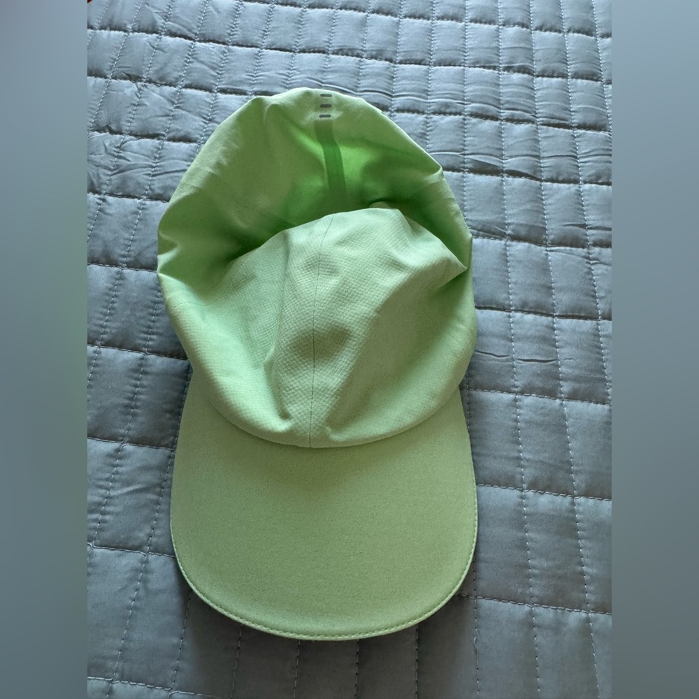 Lululemon light green hat